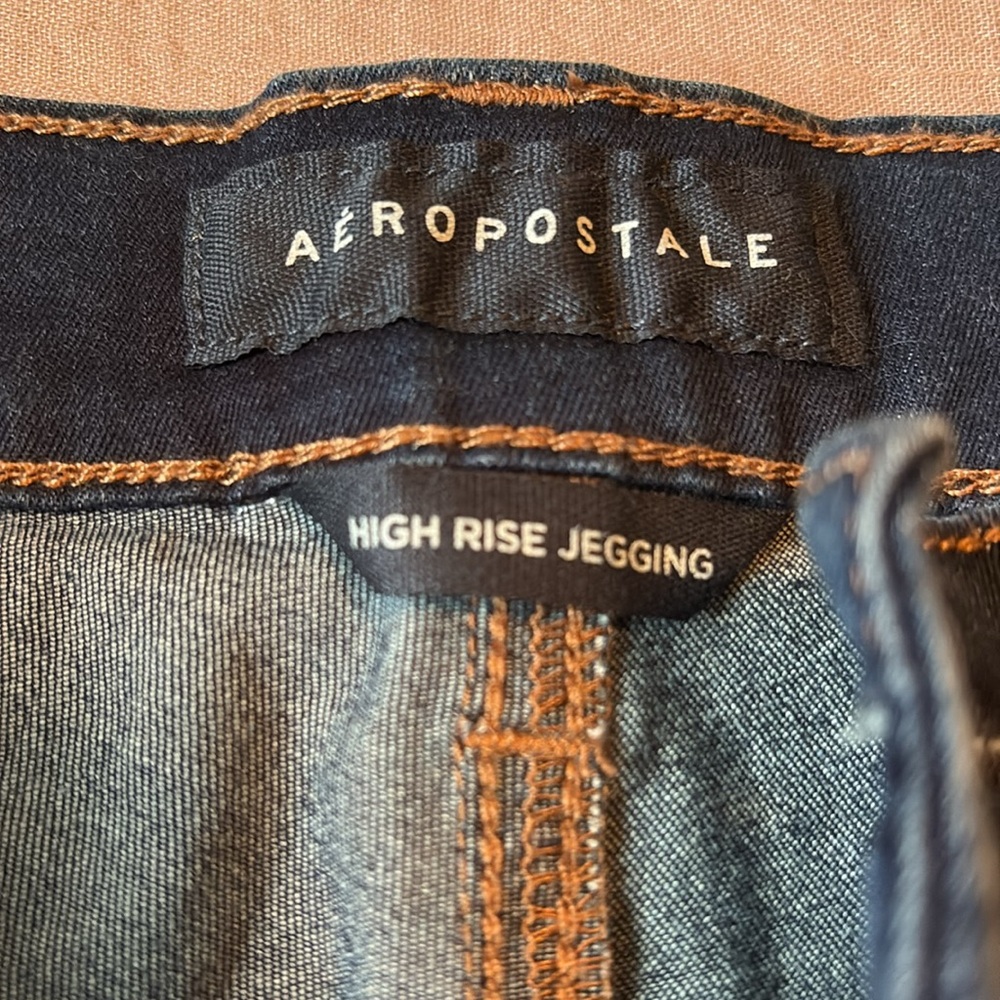 Aero | High Rise Jegging - Picture 3 of 5